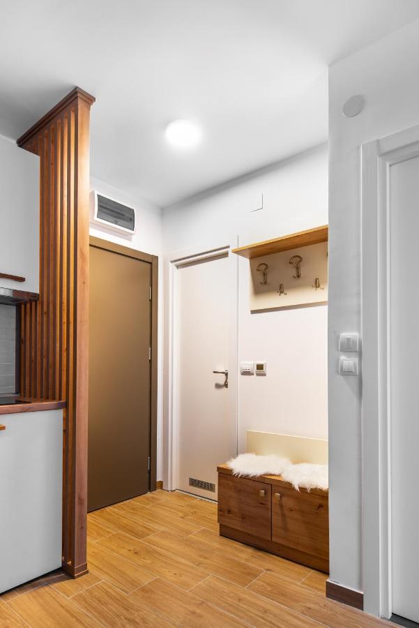 Greenwood Apartments In Kraljevi Cardaci โคเปานิก ภายนอก รูปภาพ